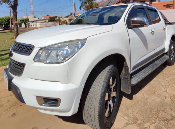 CHEVROLET S10 2.5 LTZ 4X4 CD 16V FLEX 4P MANUAL CHEVROLET S10 2.5 LTZ 4X4 CD 16V FLEX 4P MANUAL